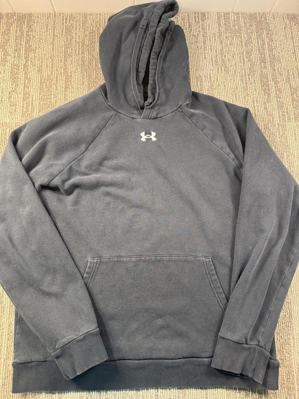 Under Armour Hoodie Mens Medium Gray Pullover Fleece Sweatshirt Logo Kangaroo